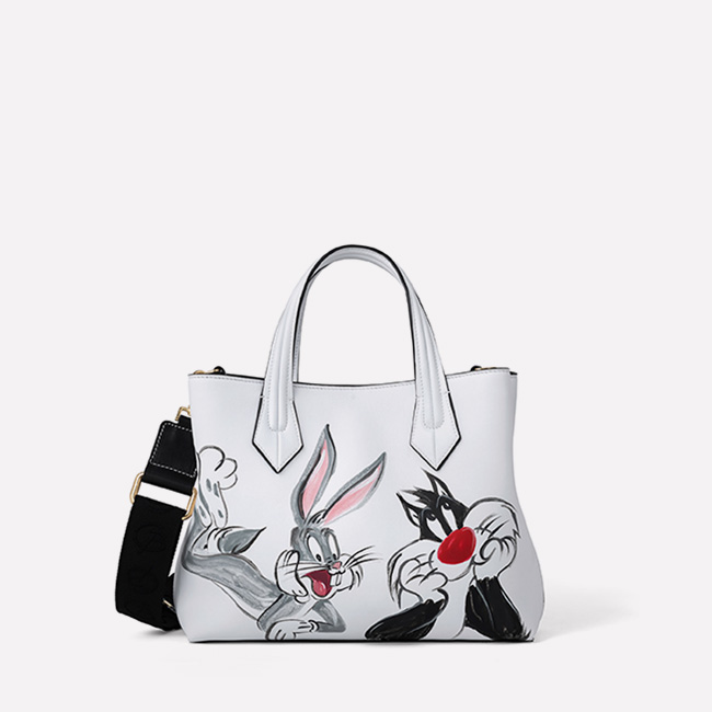 Mia Looney Tunes